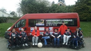 photominibushandisportlyonnais-foot-fauteuil